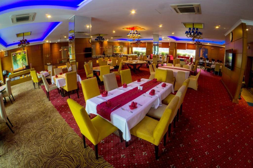 Bumi Senyiur Hotel Samarinda Eksteriør bilde